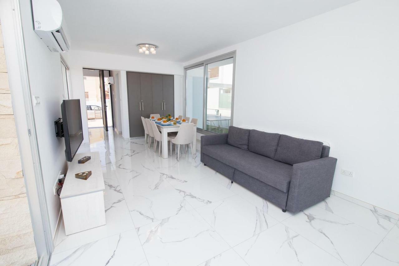 איה נאפה Villa Lynn Boutique Beachfront מראה חיצוני תמונה
